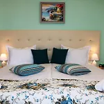 Sea Port Celebrity - Lets4holiday Apartmán