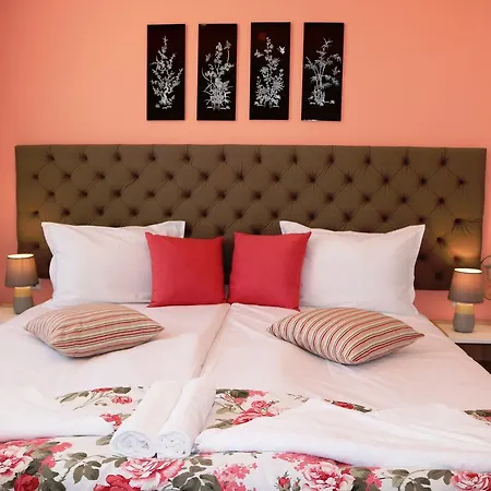 Sea Port Celebrity - Lets4holiday Apartmán *