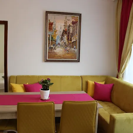 Apartament Sea Port Celebrity - Lets4holiday