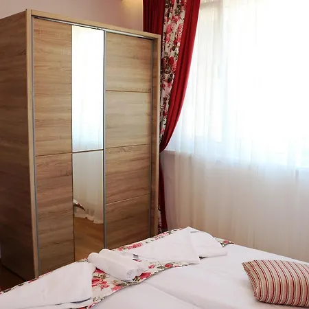 Sea Port Celebrity - Lets4holiday Várna